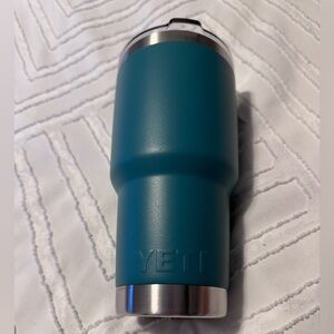 Yeti straw tumbler 1L